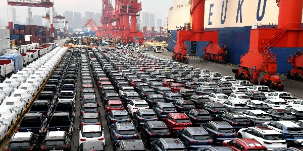 國(guó)家發(fā)改委:我國(guó)去年前11個(gè)月汽車出口居世界首位